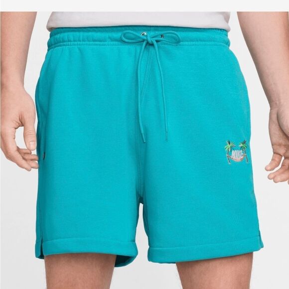 1210 NWT Nike Club FT Flow Vibes Shorts Sz Medium White/Dusty Cactus - Picture 1 of 7